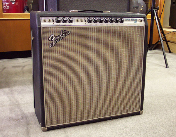 FenderSuperReverb11.jpg